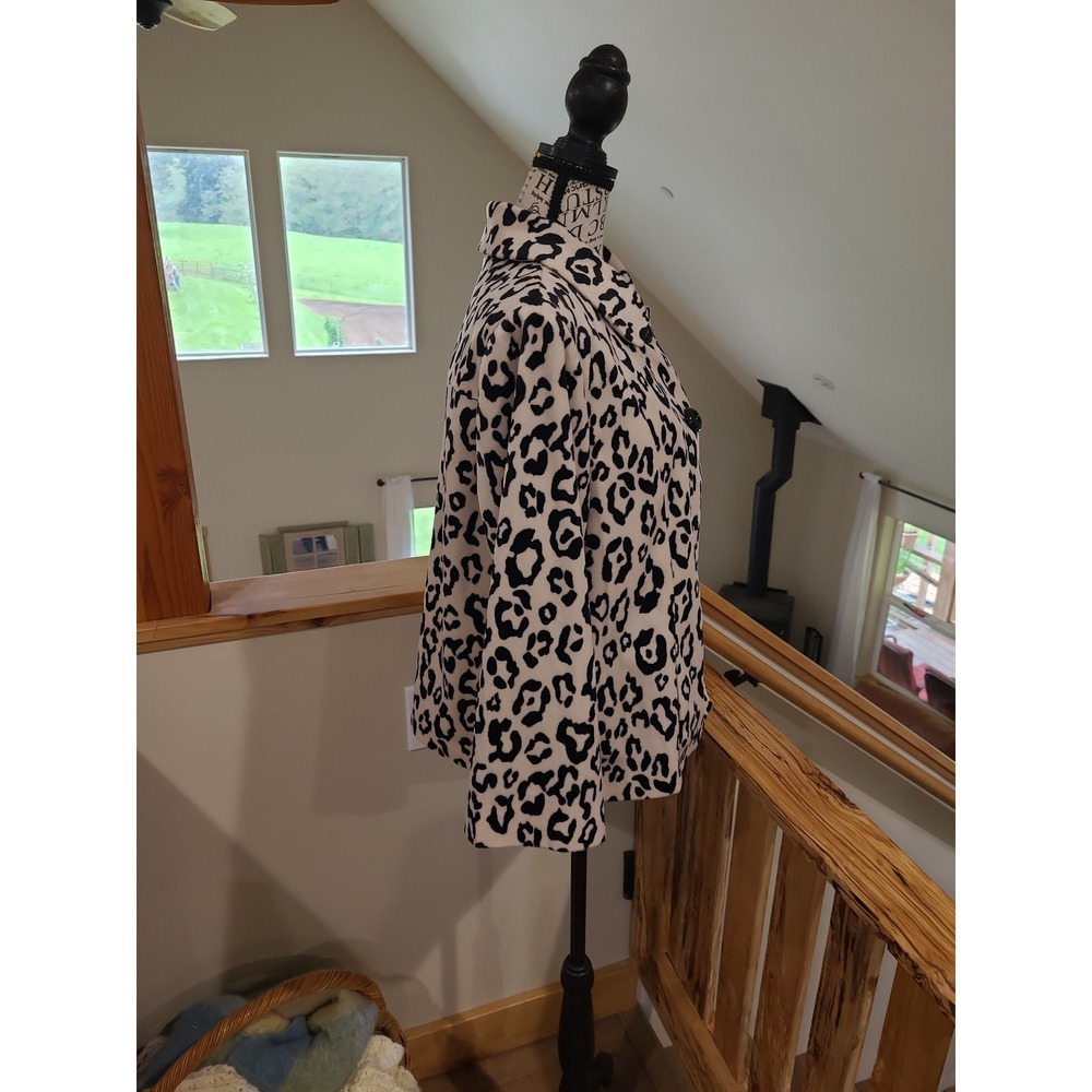 Chico's Snow Leopard Print swing jacket cream blk career office Women SZ M/8 - Picture 6 of 12